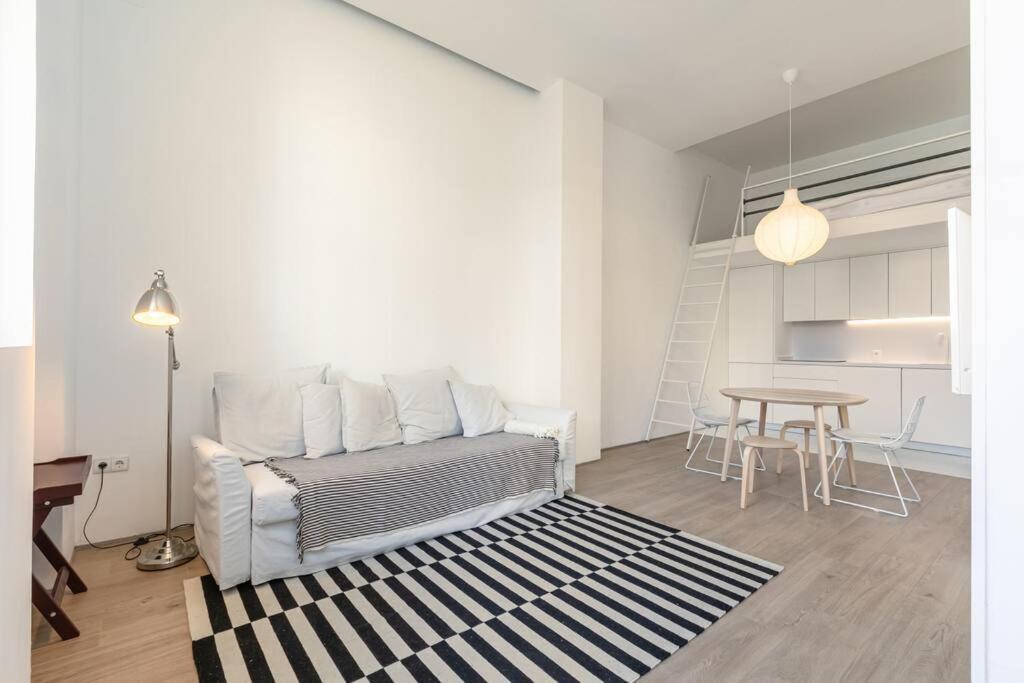 Moderno En El Corazon De Triana Appartamento